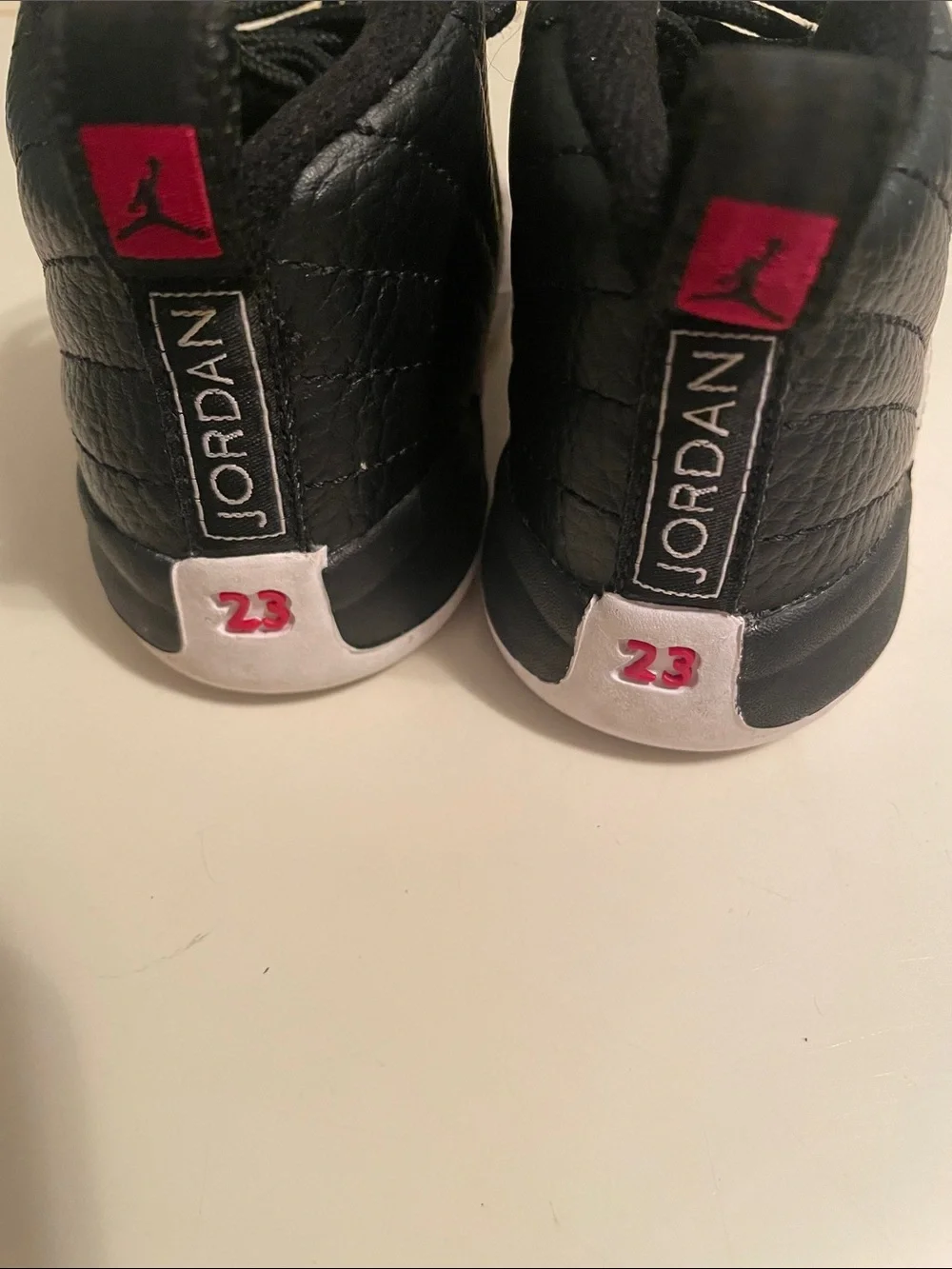 Jordan 12 Retro black and white size 6c